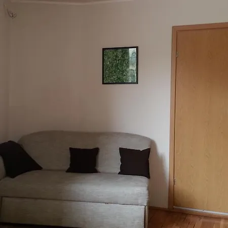 Studio Eliade Бухарест